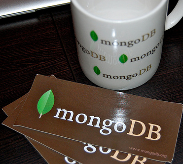 Le kit MongoDB, qu'on reçoit à toutes les confs (source http://xenodesystems.blogspot.mx/)